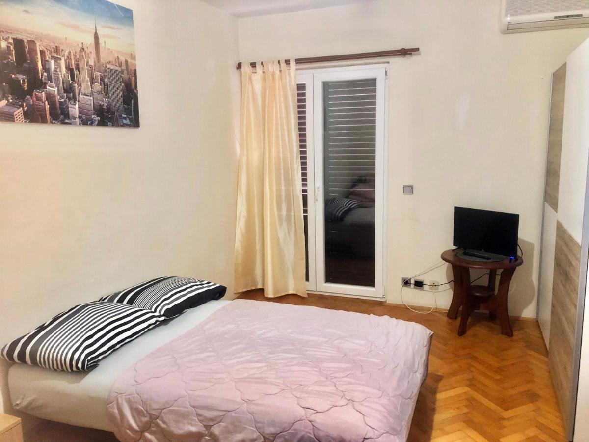 Danyja Apartments Свети свети Филип и Яков Екстериор снимка
