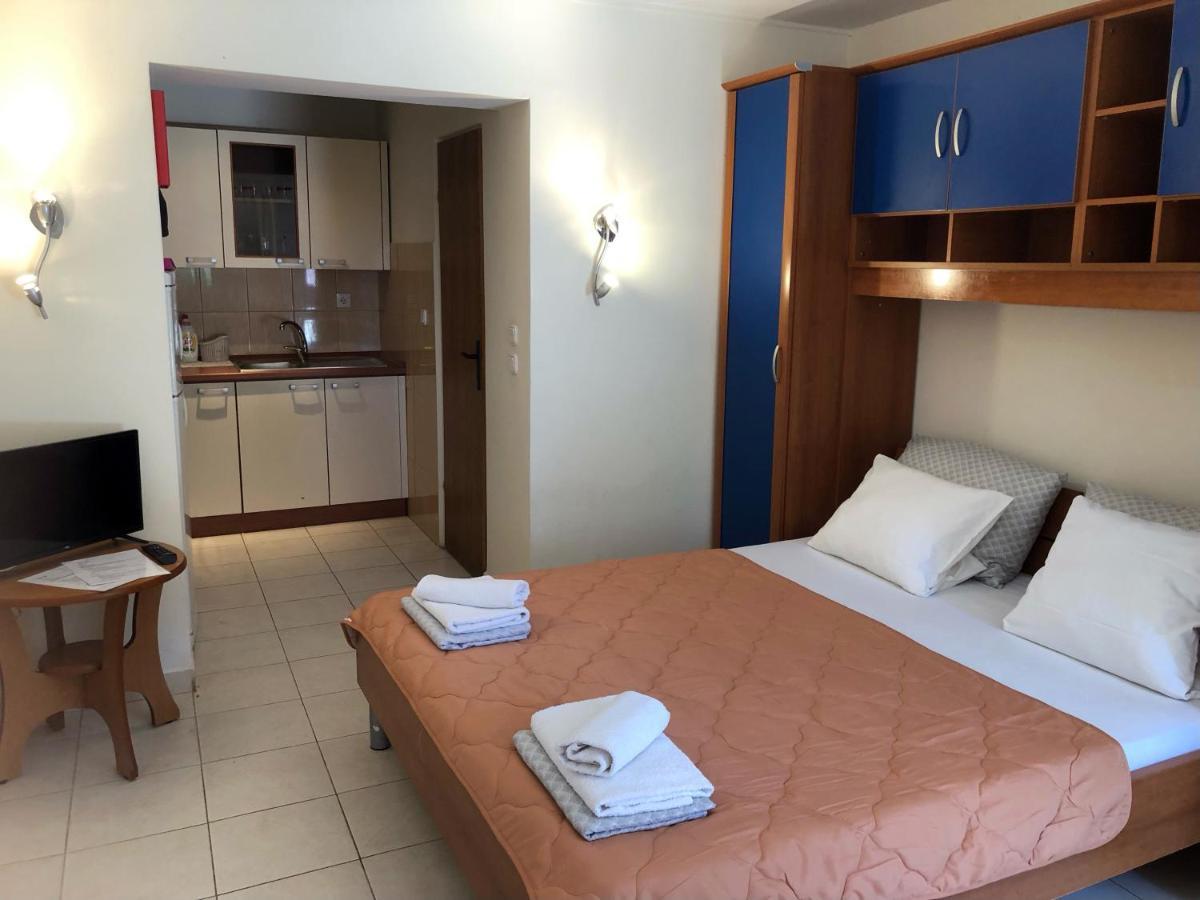Danyja Apartments Свети свети Филип и Яков Екстериор снимка