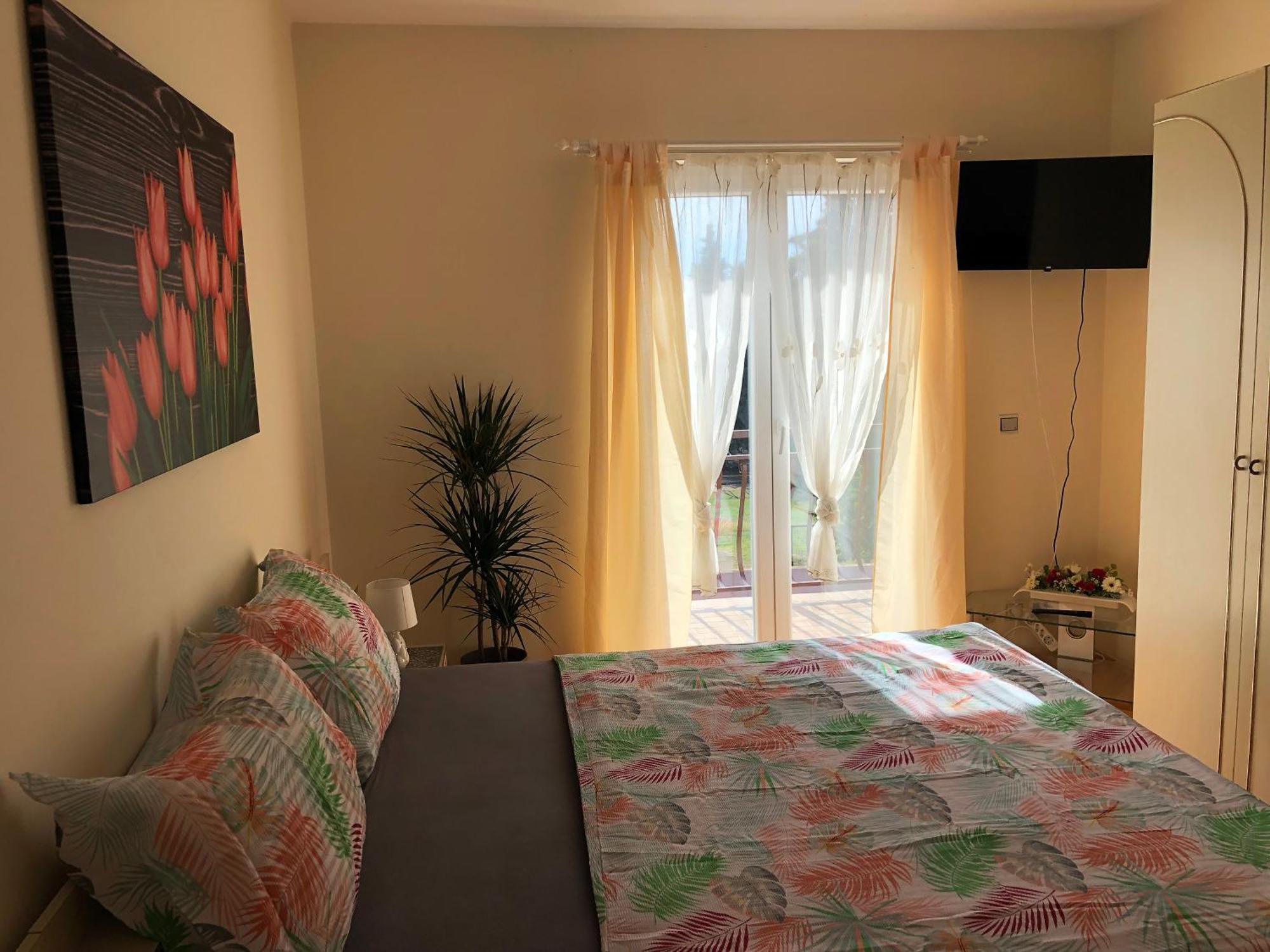 Danyja Apartments Свети свети Филип и Яков Екстериор снимка