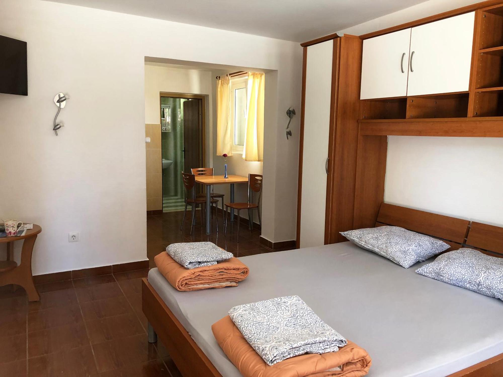 Danyja Apartments Свети свети Филип и Яков Екстериор снимка