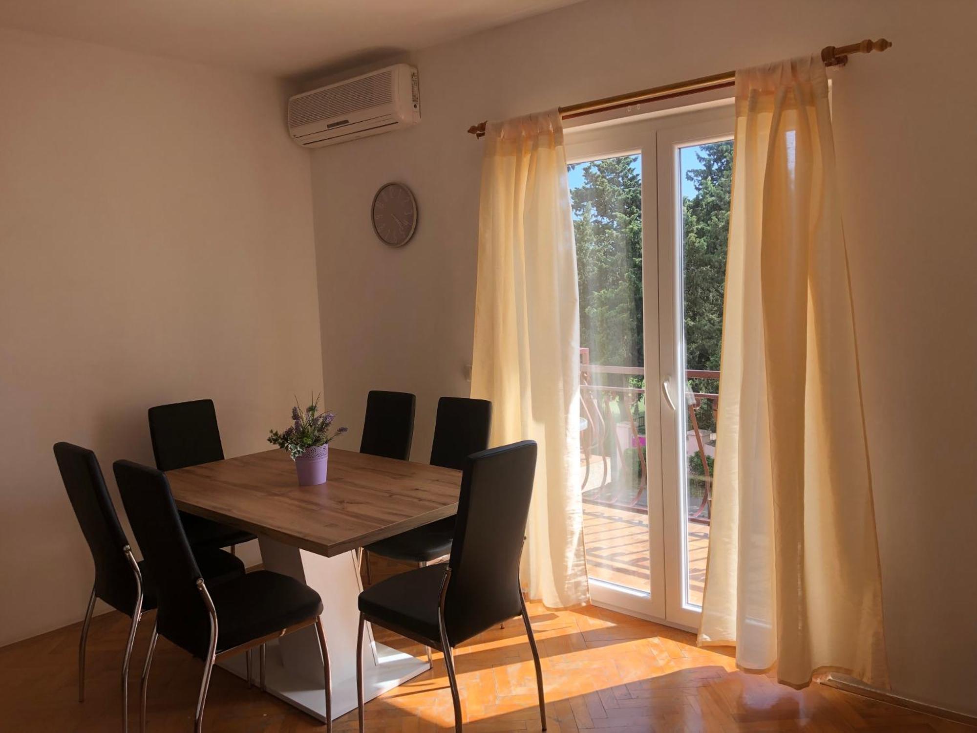 Danyja Apartments Свети свети Филип и Яков Екстериор снимка