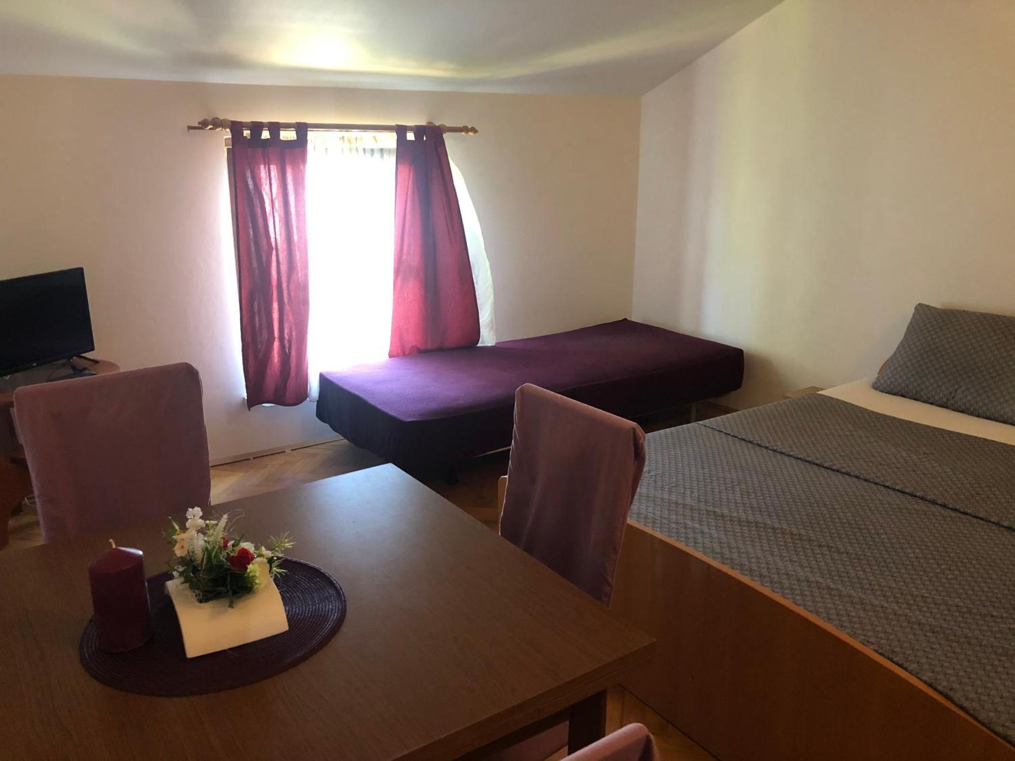 Danyja Apartments Свети свети Филип и Яков Екстериор снимка