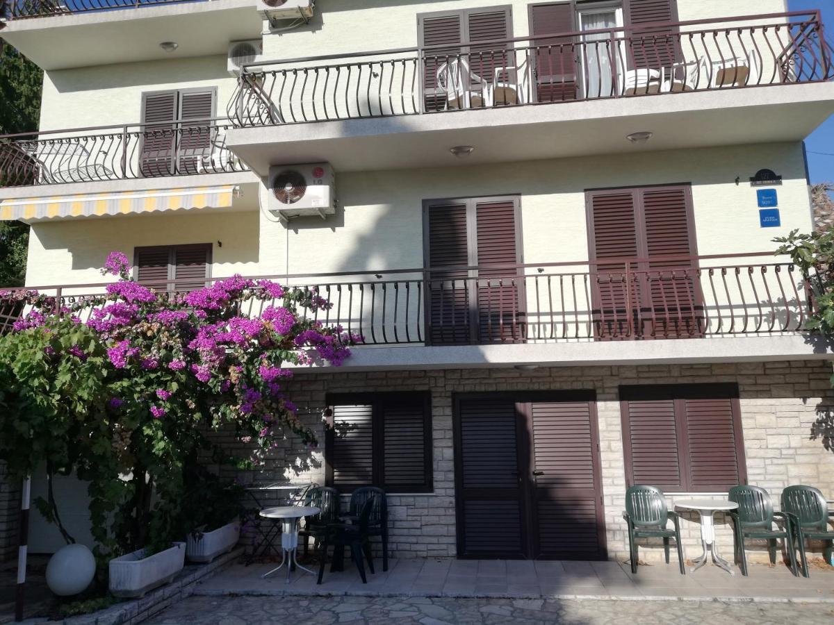 Danyja Apartments Свети свети Филип и Яков Екстериор снимка