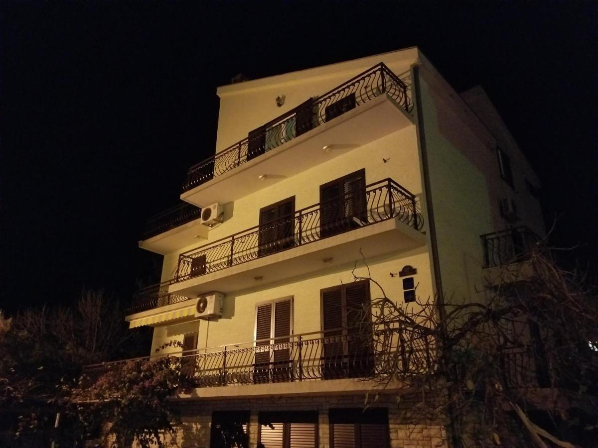 Danyja Apartments Свети свети Филип и Яков Екстериор снимка
